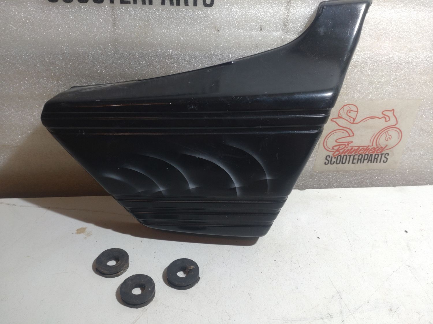 Verkleidung Kawasaki LTD 440 KZ440A Seitendeckel Rechts +Gummis KZ440H 36001-1071