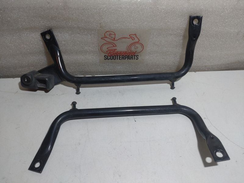 Halterung Suzuki GSX 600 FU AJ Gepäckhaken Paar Rahmenteil Halterung Suzuki GSX 600 FU AJ Gepäckhaken Paar Rahmenteil