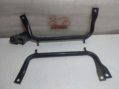 Halterung Suzuki GSX 600 FU AJ Gepäckhaken Paar Rahmenteil Halterung Suzuki GSX 600 FU AJ Gepäckhaken Paar Rahmenteil