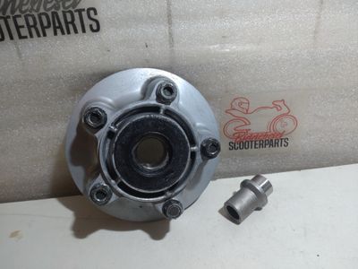 Kettenradträger Suzuki GSX 600 FU AJ Hinterradnabe +Hülse Kettenradträger Suzuki GSX 600 FU AJ Hinterradnabe +Hülse