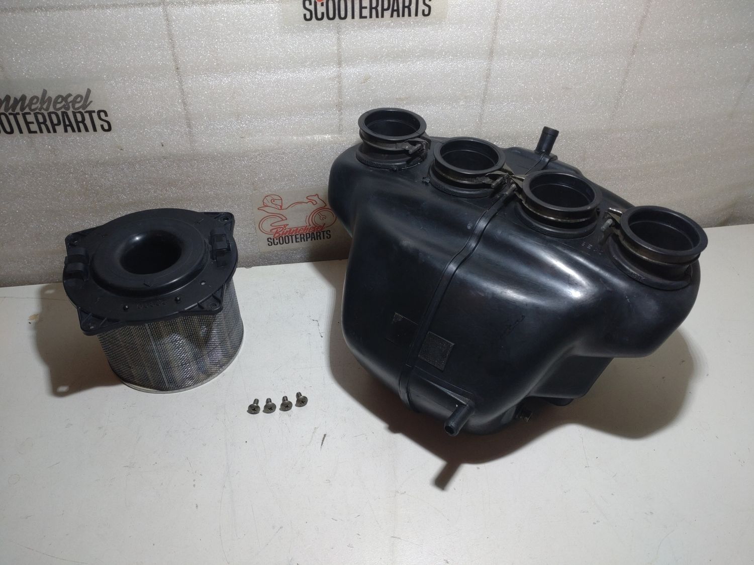 Luftfilter Suzuki GSX 600 FU AJ Komplett +Ansaugbrücken 13881-19E0 13882-19E0