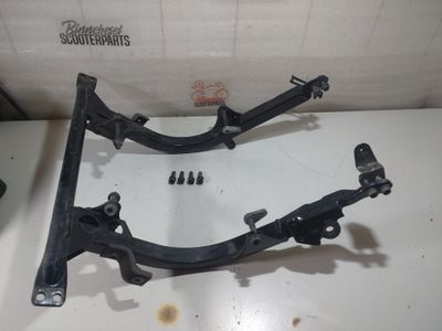 Rahmenteil Suzuki GSX 600 FU AJ Motorhalter Schwinge +Schrauben Motorschwinge Rahmen Hilfsrahmen