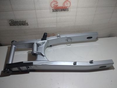 Schwinge Suzuki GSX 600 FU AJ Hinterrad +Hülse Schwinge Suzuki GSX 600 FU AJ Hinterrad +Hülse