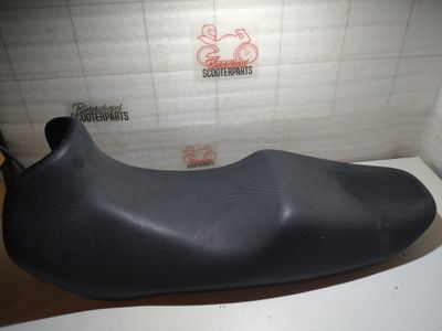 Sitzbank Suzuki GSX 600 FU AJ Original Guter Zustand Keine Risse Sitzbank Suzuki GSX 600 FU AJ Original Guter Zustand Keine Risse