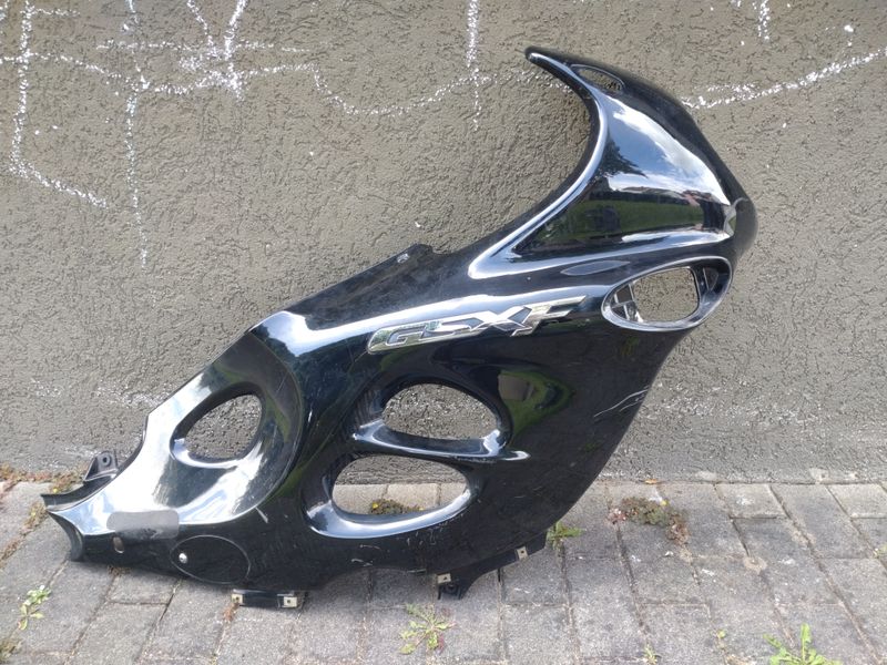 Verkleidung Suzuki GSX 600 FU AJ Front Seitenteil Rechts Kanzel Scheinwerfer Seitenverkleidung Verkleidung Suzuki GSX 600 FU AJ Front Seitenteil Rechts Kanzel Scheinwerfer Seitenverkleidung