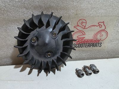 Lüfterrad Minarelli Schwarz #4 Yamaha Zest
