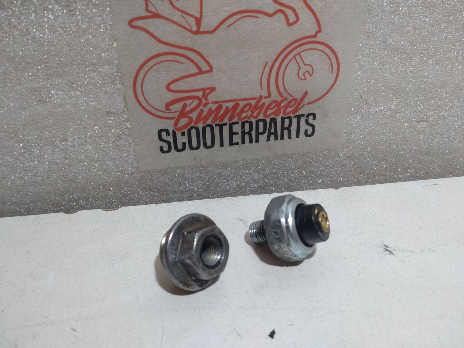 Öldrucksensor Honda CBR 900 RR SC33 #1 Öldruckschalter Denso 35500-MJ4-024 +Schraube 20mm 90048-MAL-600