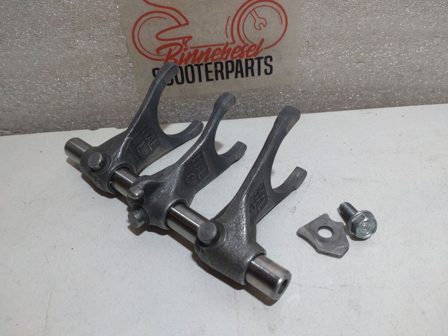 Schaltgabeln Honda CBR 900 RR SC33 #1 Komplett +Welle +Feststellplatte 24211+ 24212 +24213-MAL-600