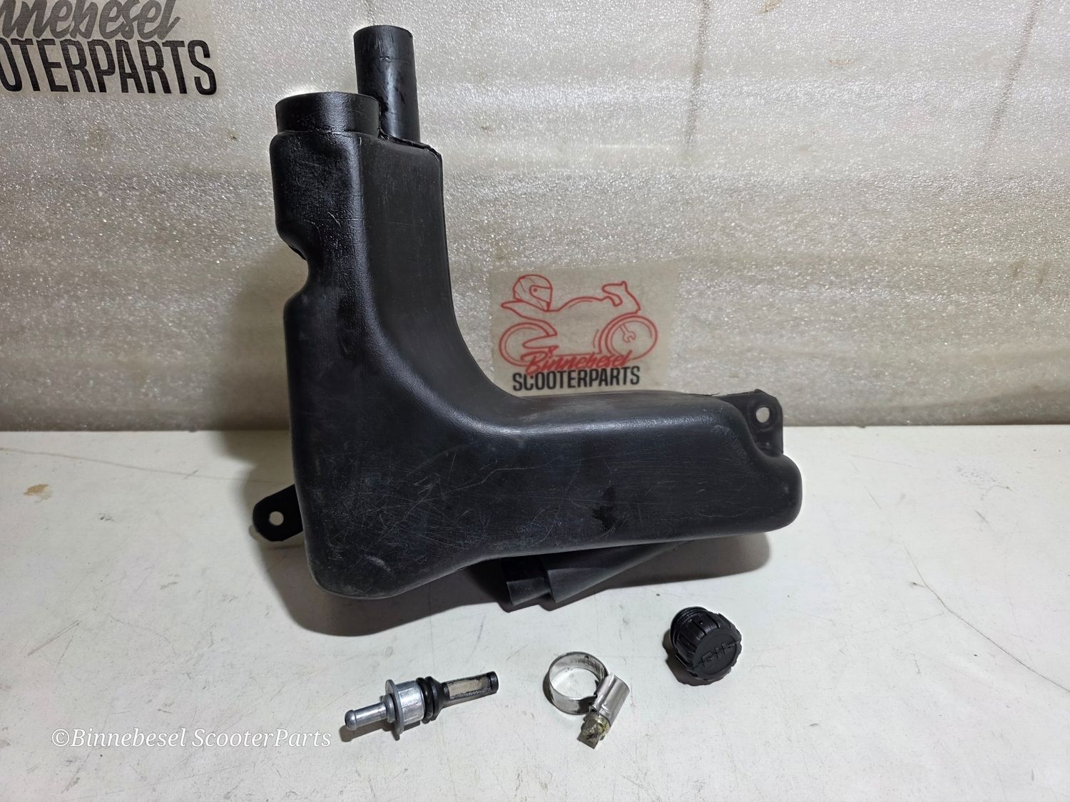 Öltank Derbi Vamos #3 +Deckel +Auslass +Ölfilter Vamos M Vamos G