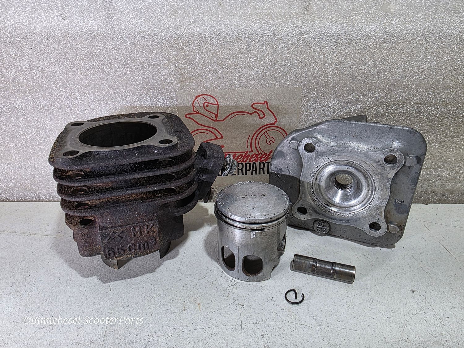 Zylinder Minarelli Liegend AC 65ccm Aprilia SR50 Old 1994 Original Minarelli Bastler +Kolben 46mm +Zylinderkopf 50er