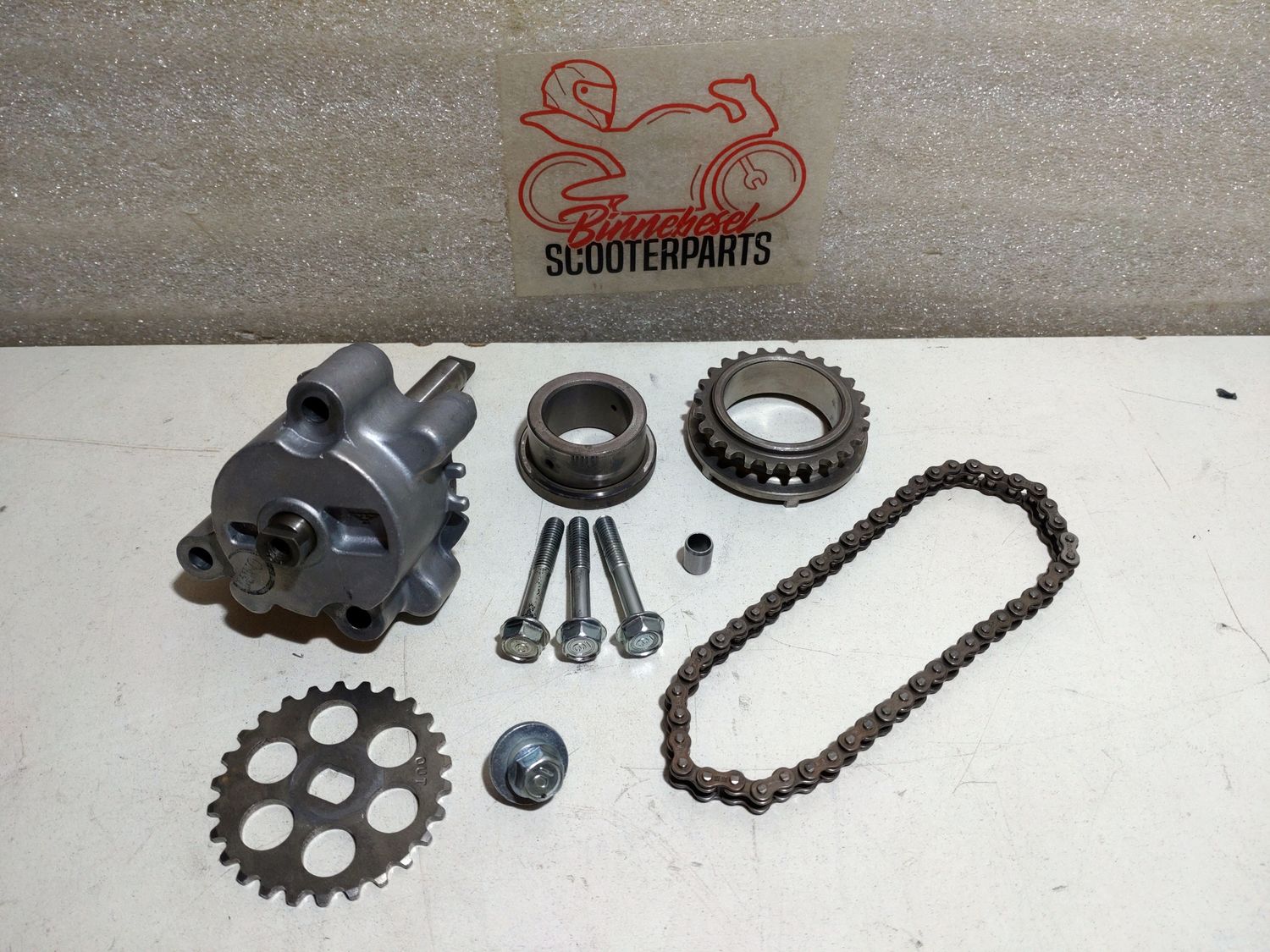 Ölpumpe Honda CBR 900 RR SC33 #2 +Kette +Antriebskettenrad +Abtriebskettenrad 15100-MWO-000 15134-MV9-670 15140-MLO-003 15131-MAS-003