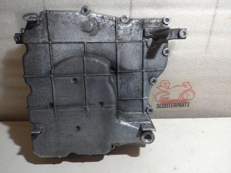 Ölwanne Honda CBR 900 RR SC33 #2 (kleine Ecke fehlt) 11210-MAE-000