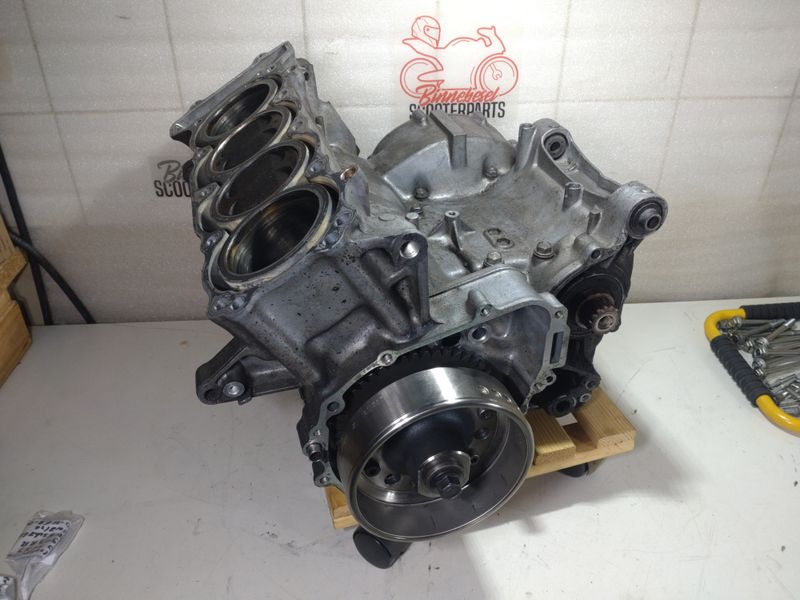 Motor Honda CBR 900 RR SC33E-2110777 #3 +Getriebe +Kurbelwelle +Kolben +Polrad +Anlasser-Freilauf