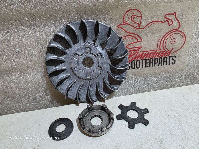 Riemenscheibe Minarelli Yamaha Zest 50 4FW #5 Original Minarelli 3AA +Mitnehmerstern +Kickstartermitnehmer