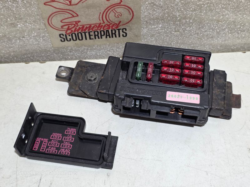 Sicherungskasten Kawasaki GPZ 500s EX500D +Halteblech Batterie 26021-1090 Junction Box