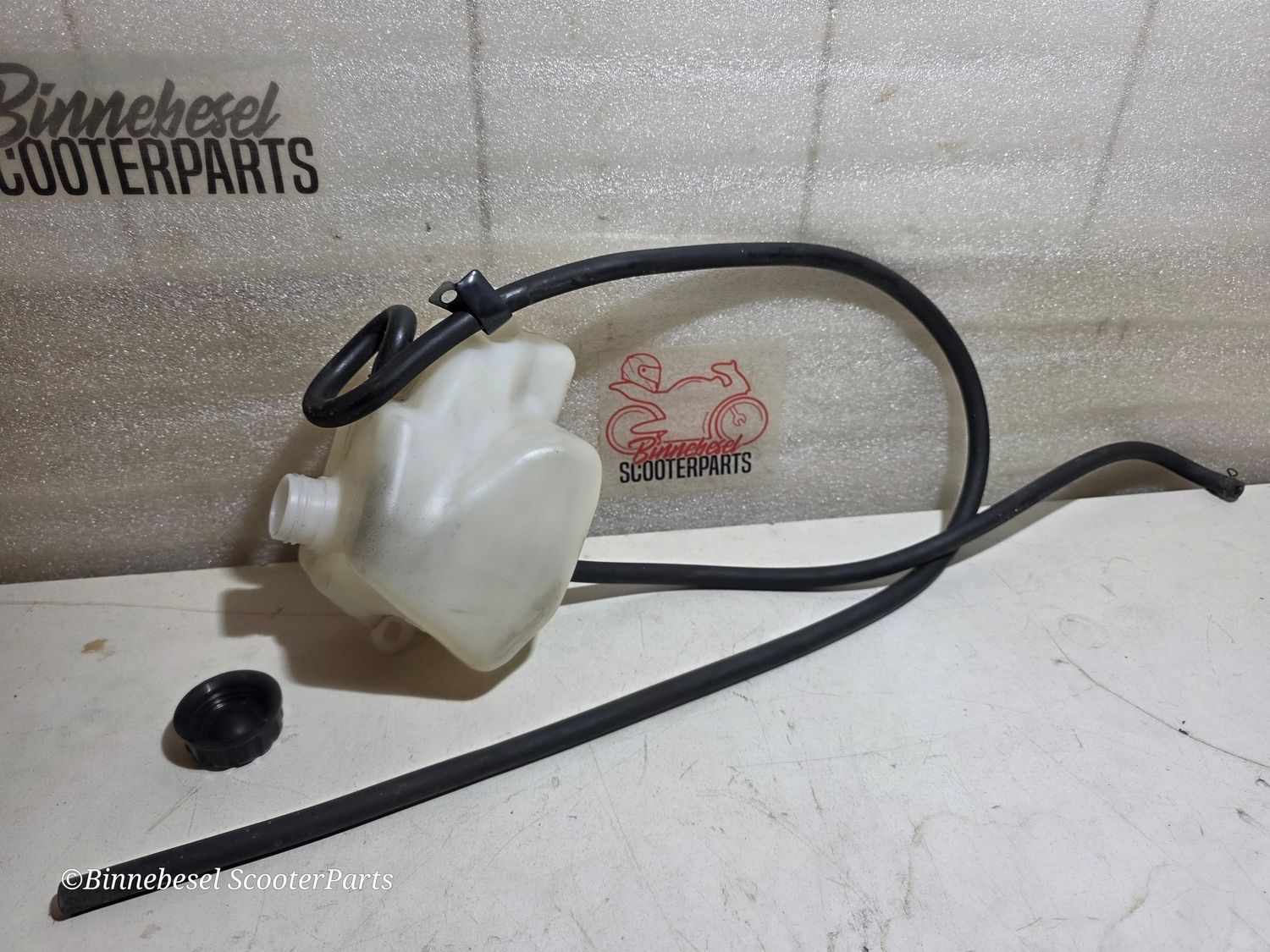 Ausgleichbehälter Kawasaki GPZ 500s EX500D Kühlmittel +Deckel +Schlauch Ausgleichbehälter Kawasaki GPZ 500s EX500D Kühlmittel +Deckel +Schlauch