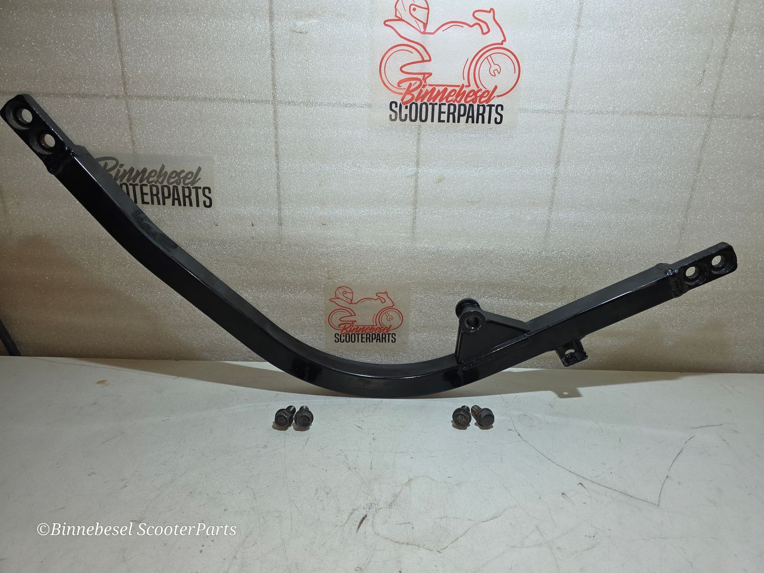 Rahmenteil Kawasaki GPZ 500s EX500D Motorhalter Schwinge +Schrauben Motorschwinge Rahmen Hilfsrahmen