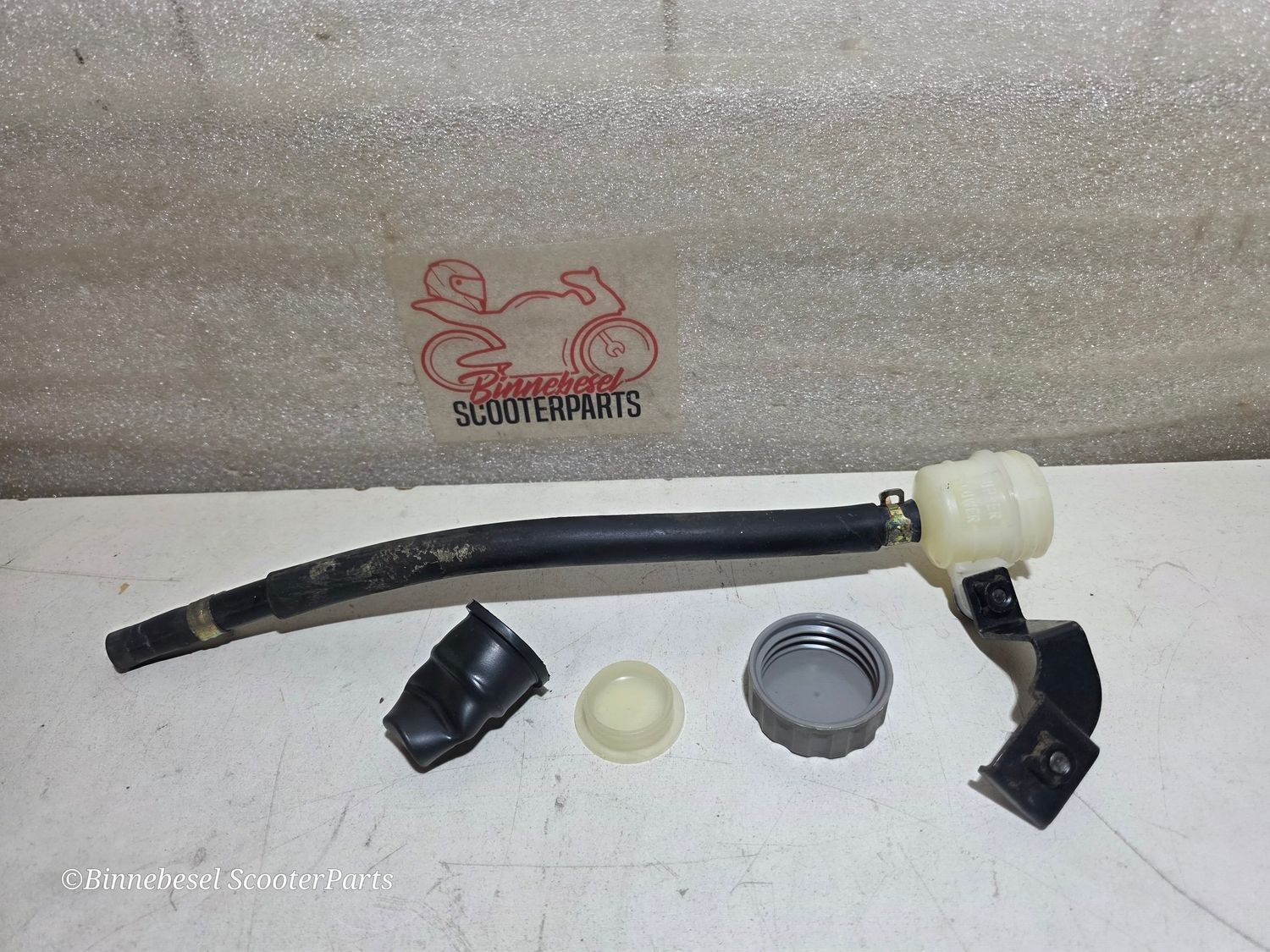 Bremsflüssigkeitsbehälter Kawasaki GPZ 500s EX500D Hinterradbremse Komplett +Deckel +Membrane 430781080 430261077 430281065