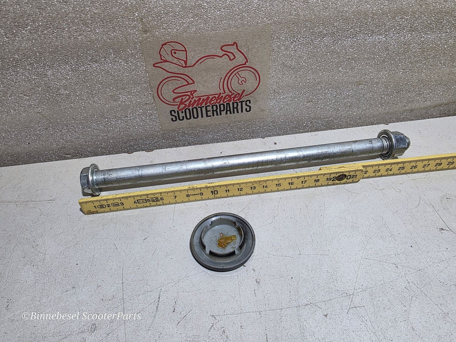 Achse Kawasaki GPZ 500s EX500D Schwinge +Abdeckung 330321109 Achse Kawasaki GPZ 500s EX500D Schwinge +Abdeckung 330321109