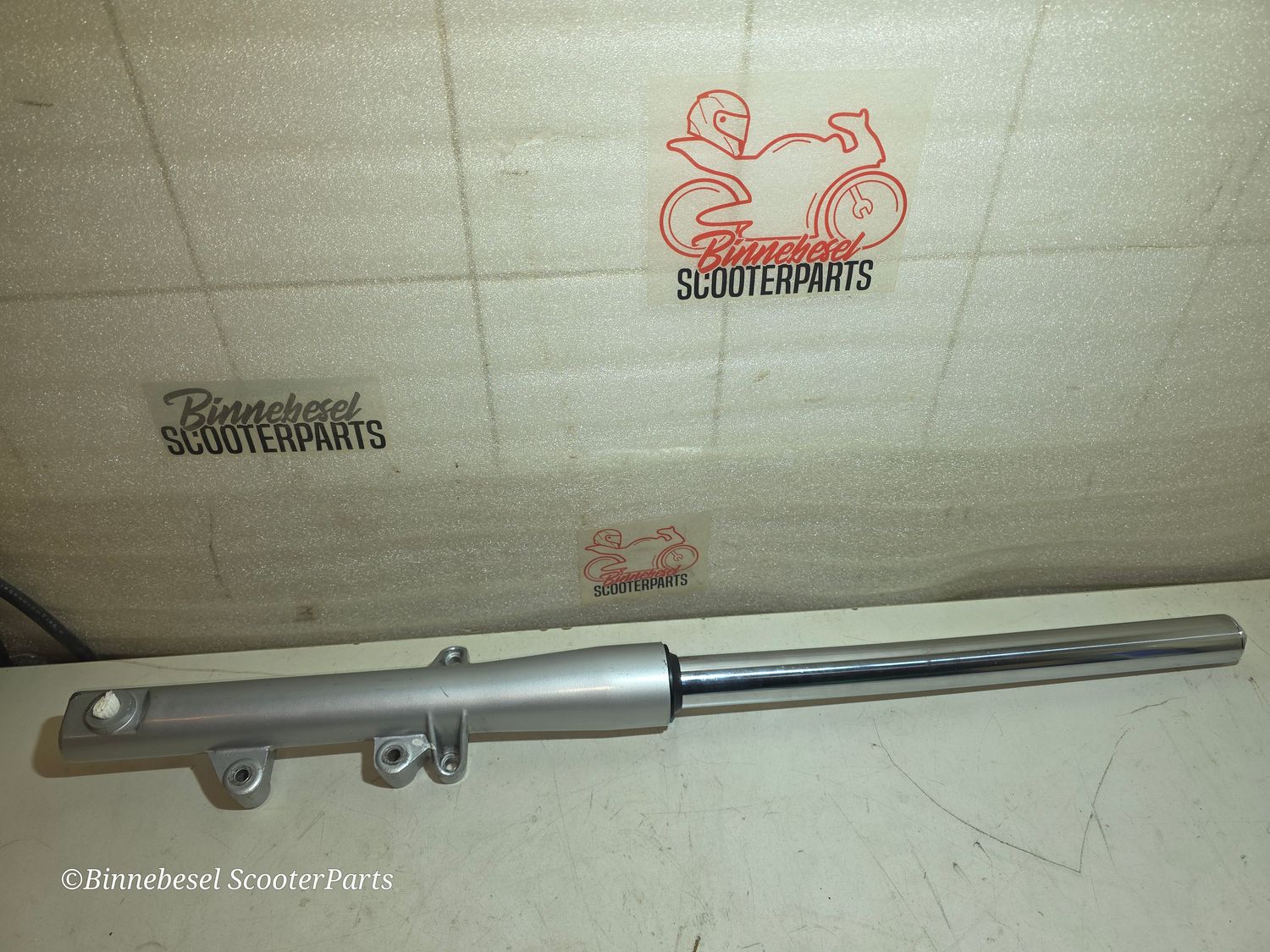 Gabelholm Hyosung Naked GT 125 MF51B Links Komplett Simmerringe Neu Ablassschraube Undicht Defekt Gabelholm Hyosung Naked GT 125 MF51B Links Komplett Simmerringe Neu Ablassschraube Undicht Defekt