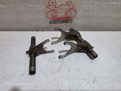 Schaltgabeln Suzuki VX 800 VS51B Komplett 25211-38A02-000 + 25221-38A01-000 + 25411-38A00-000