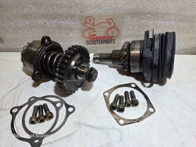 Sekundärantrieb Suzuki VX 800 VS51B Komplett Kardanantrieb 24900-38822-000 + 24631-45C00-000 + 24922-38A00-000 + 24632-38A00-000