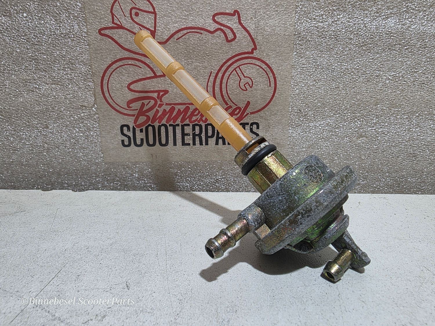 Benzinhahn 15mm Stecksystem Unterdruck Paioli Derbi Atlantis Morini