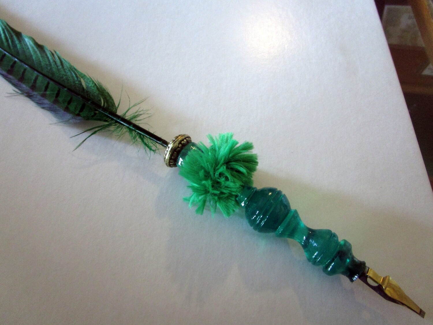 Automatic Writing Green Quill for the Witch or Wizard, Style: Gold Bead