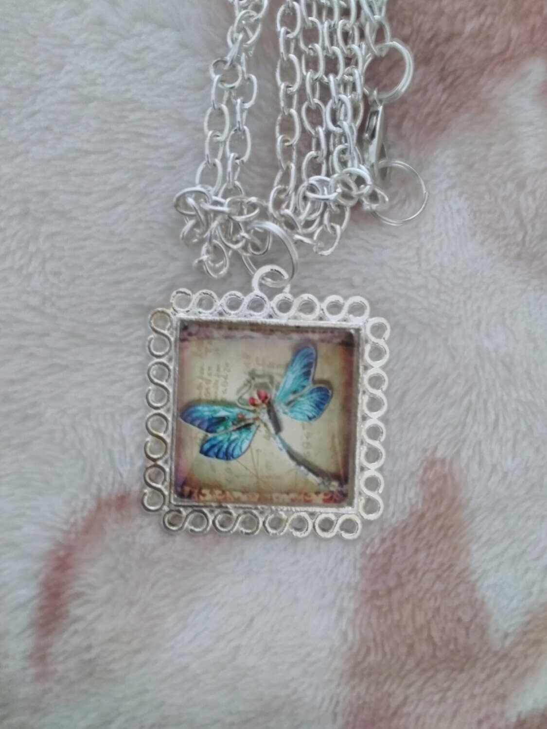 DRAGONFLY PENDANT NECKLACE