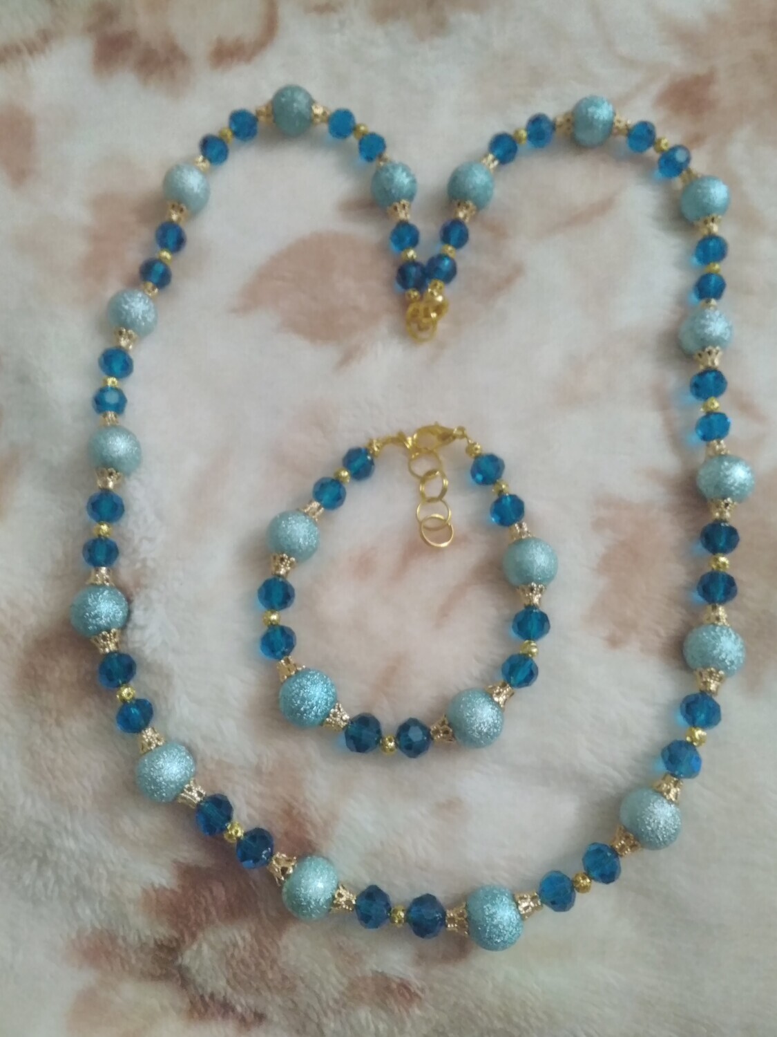 TURQUOISE BEADED JEWELRY SET