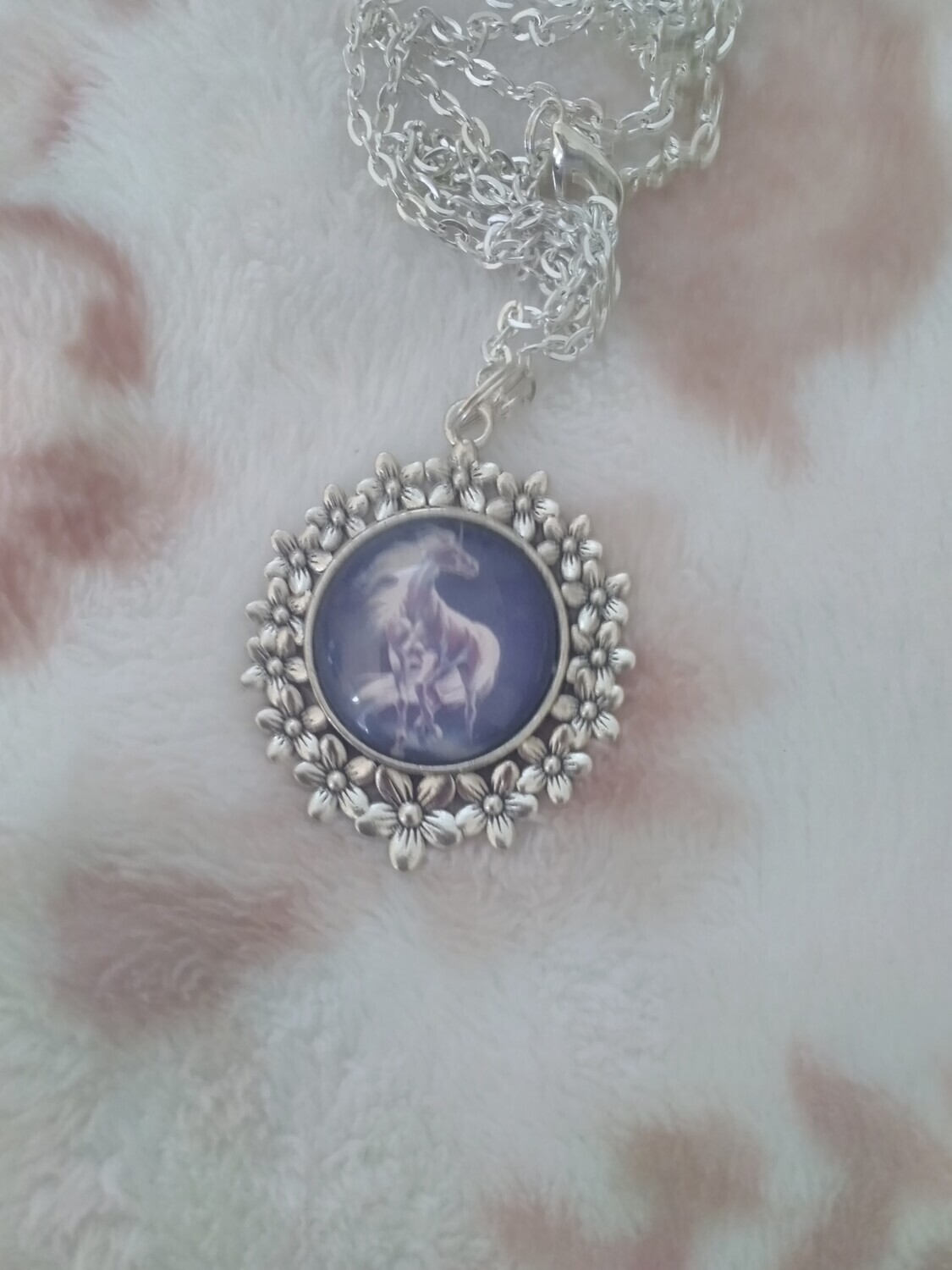 UNICORN PENDANT NECKLACE