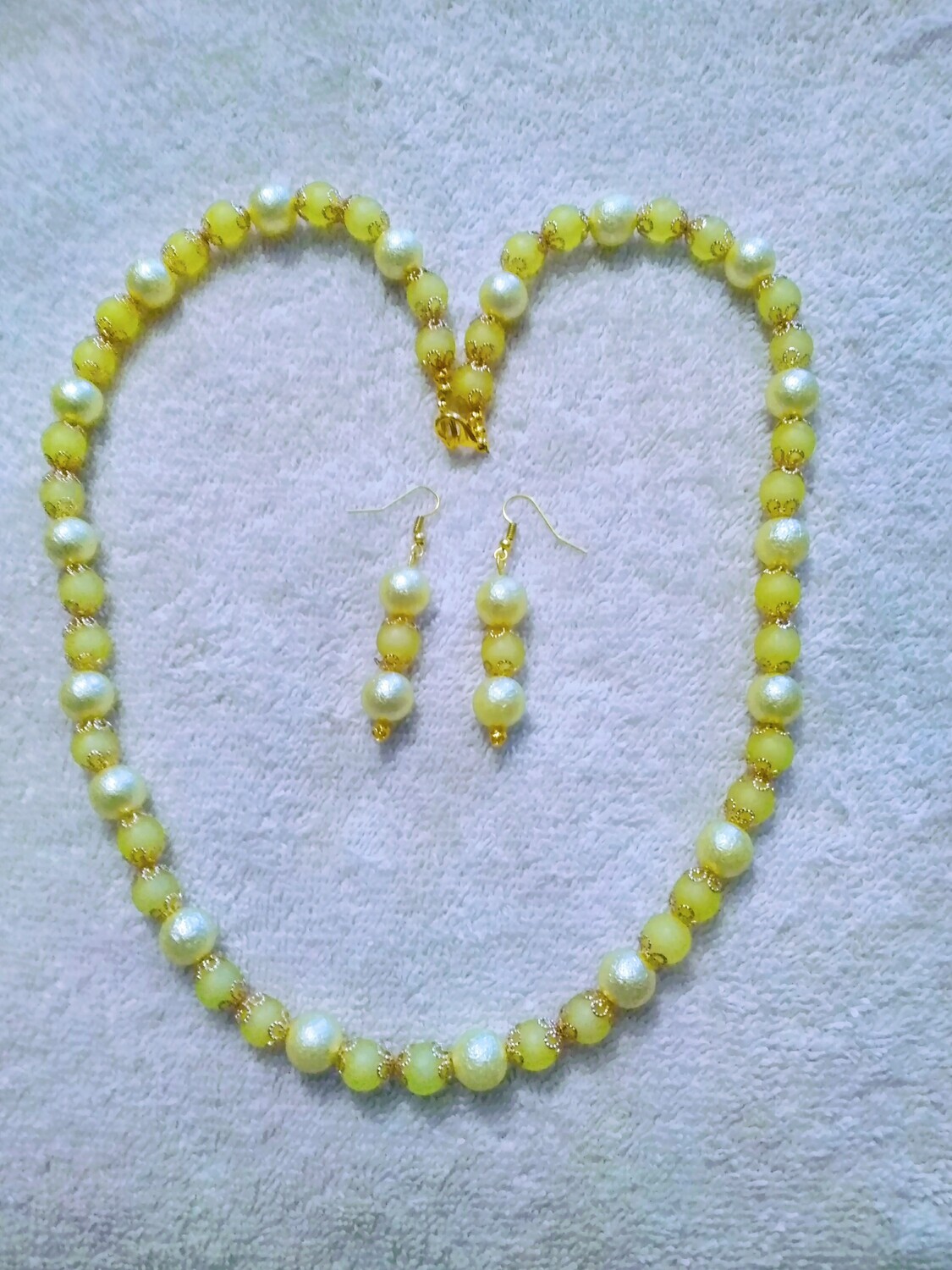 YELLOW BEADED JEWELRY SET