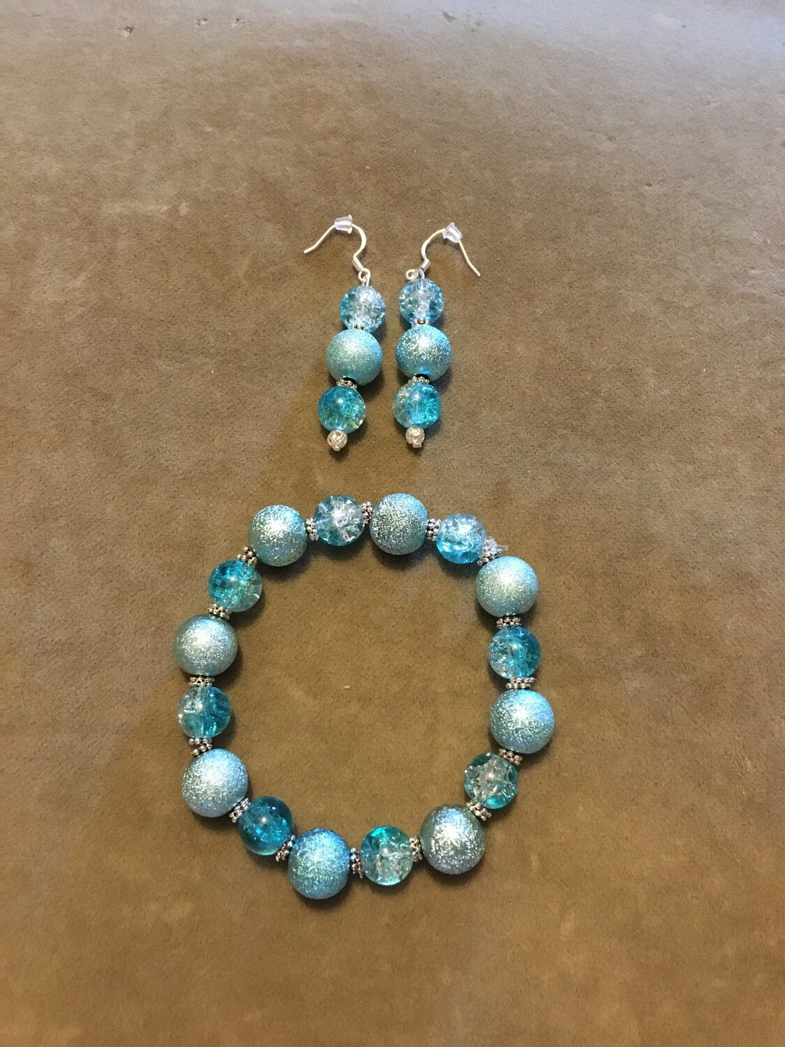 TURQUOISE BEADED JEWELRY SET