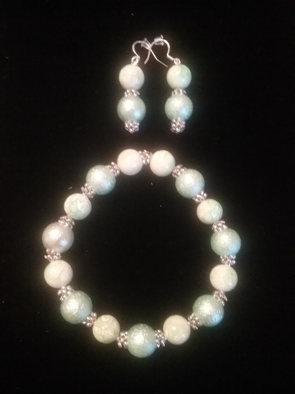 GREEN &amp; WHITE BEADED JEWELRY SET