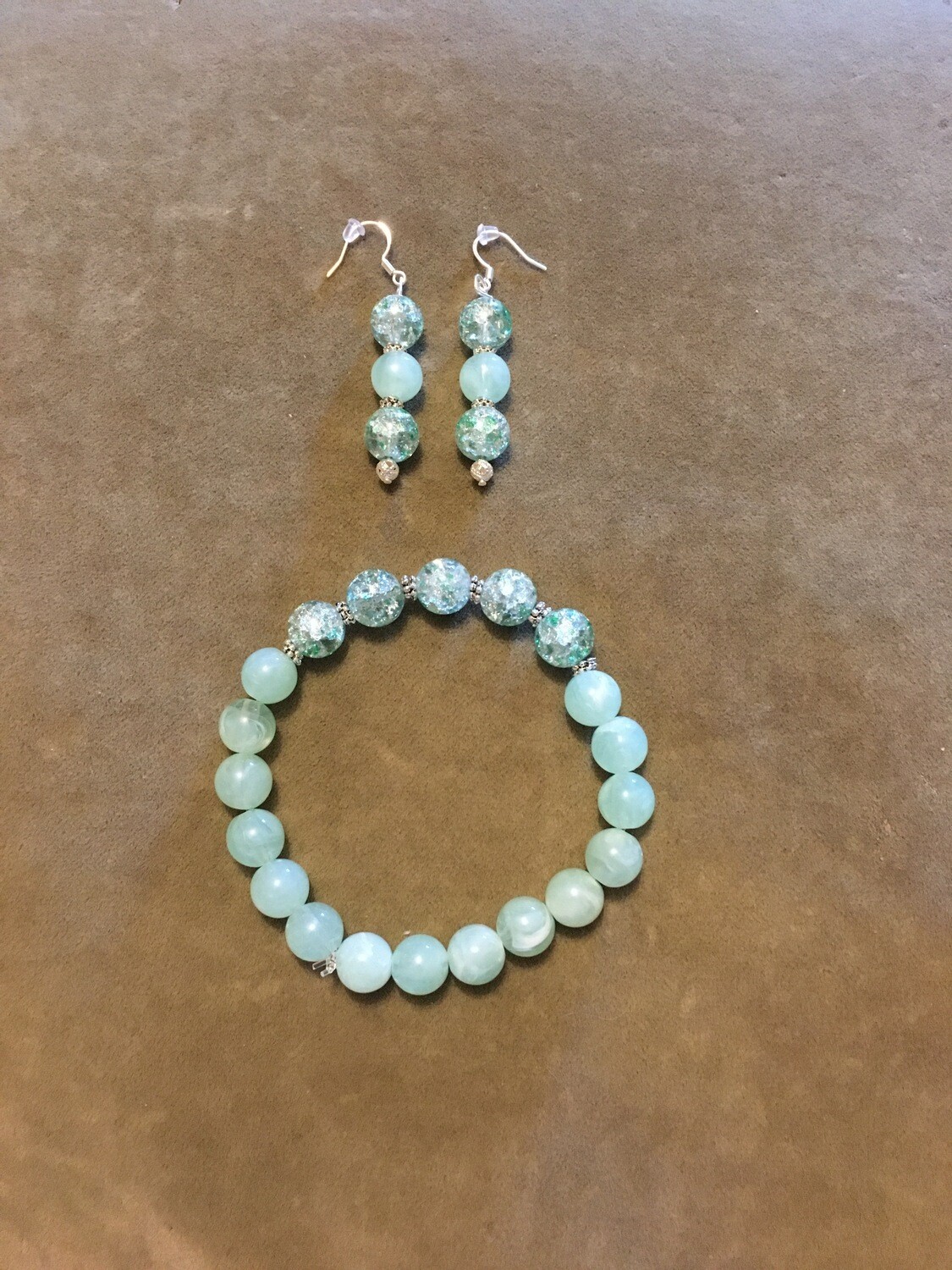 GREEN BEADED JEWELRY SET