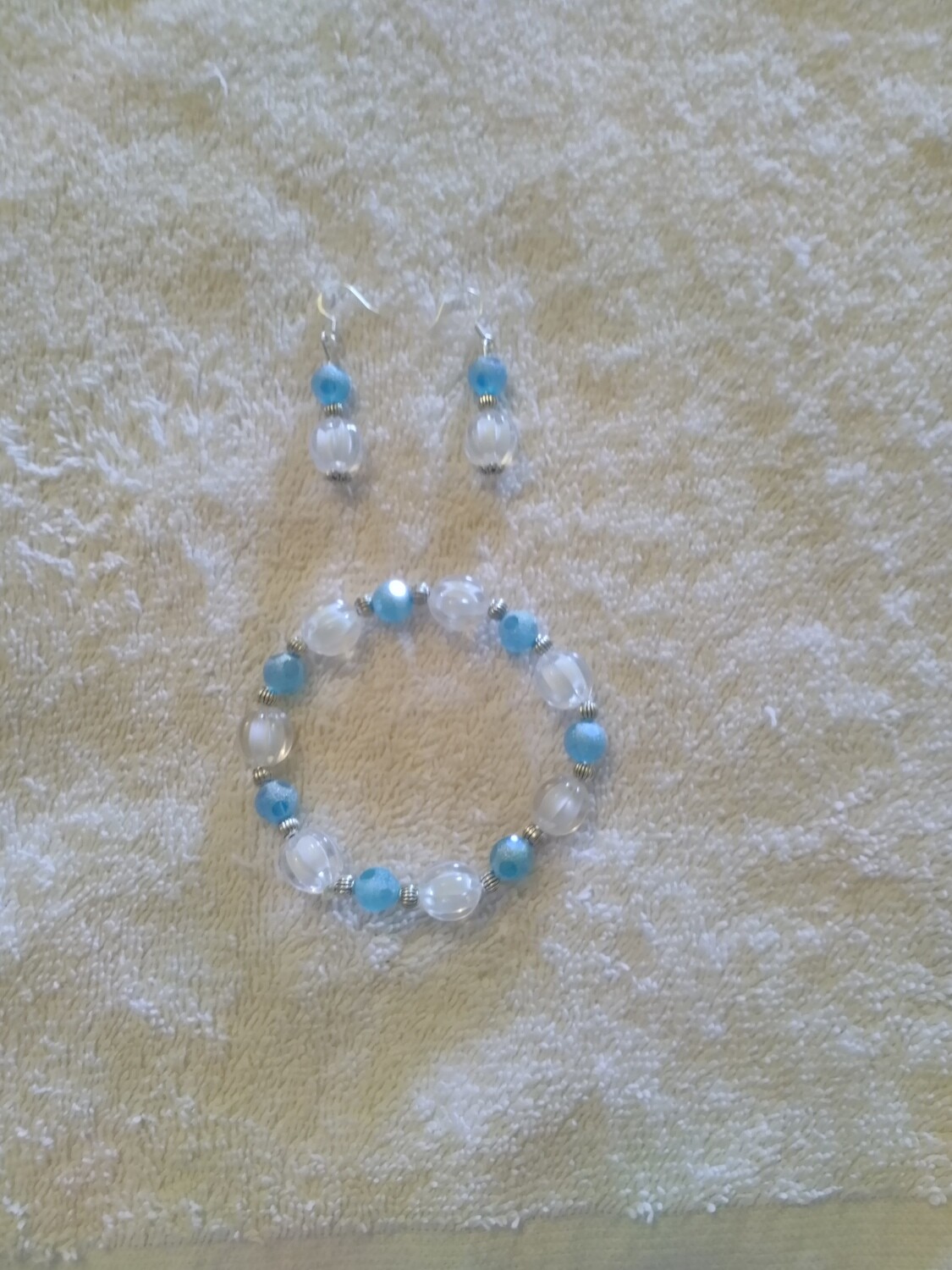 Turquoise &amp; White Beaded Jewelry Set