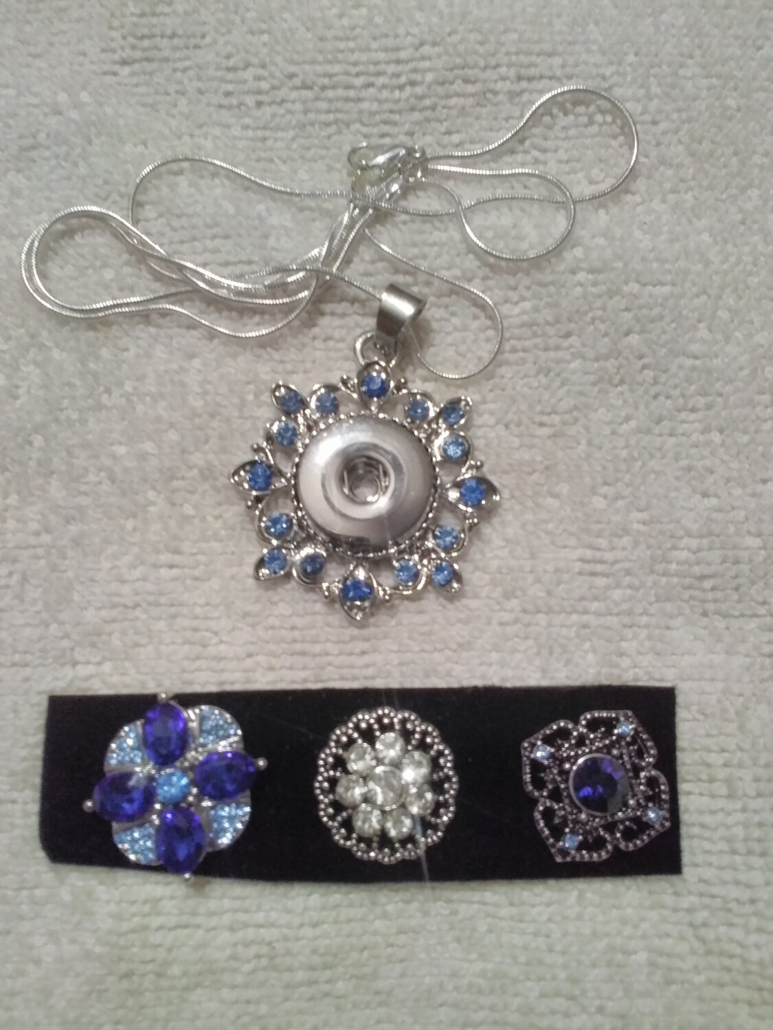 Snap Button Flower Pendant Necklace Set