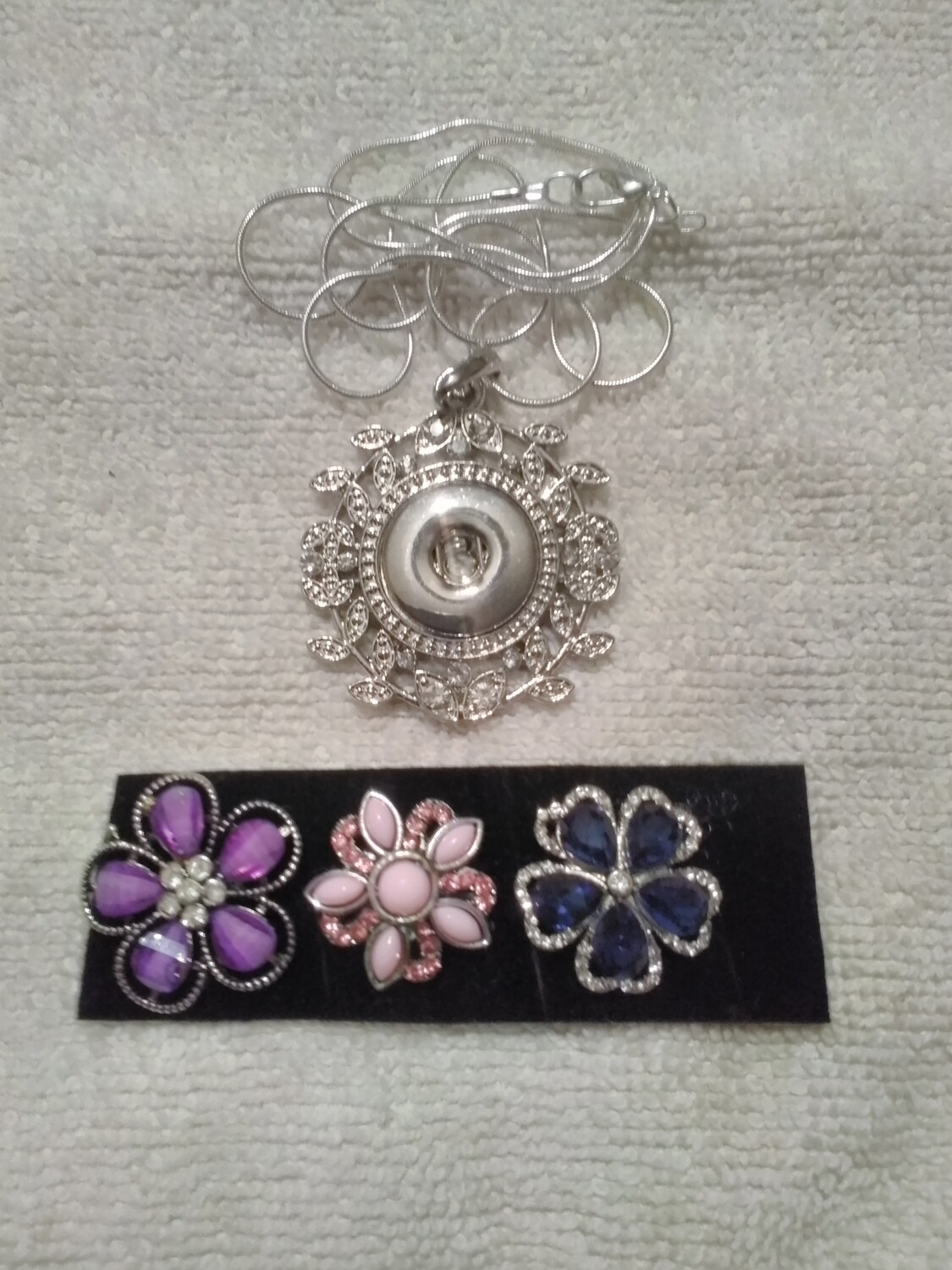 Snap Button Flower Pendant Necklace Set