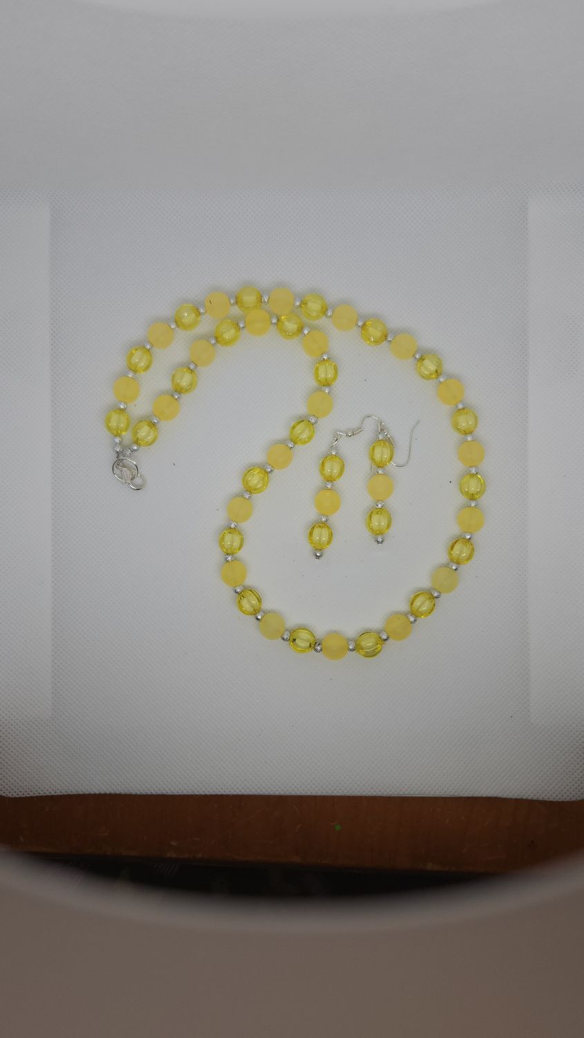 YELLOW BEADED JEWELRY SET