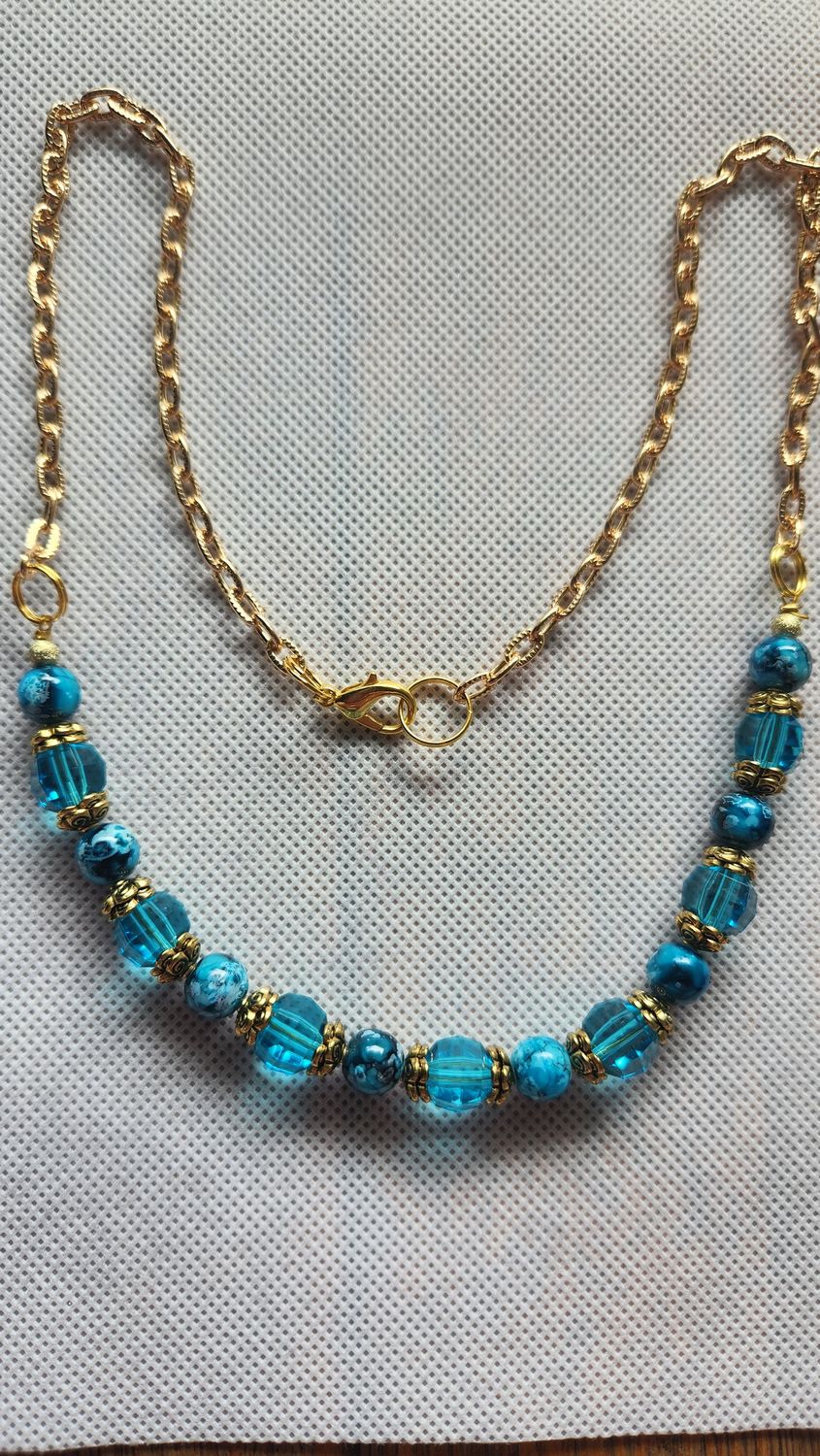 TURQUOISE BEADED NECKLACE