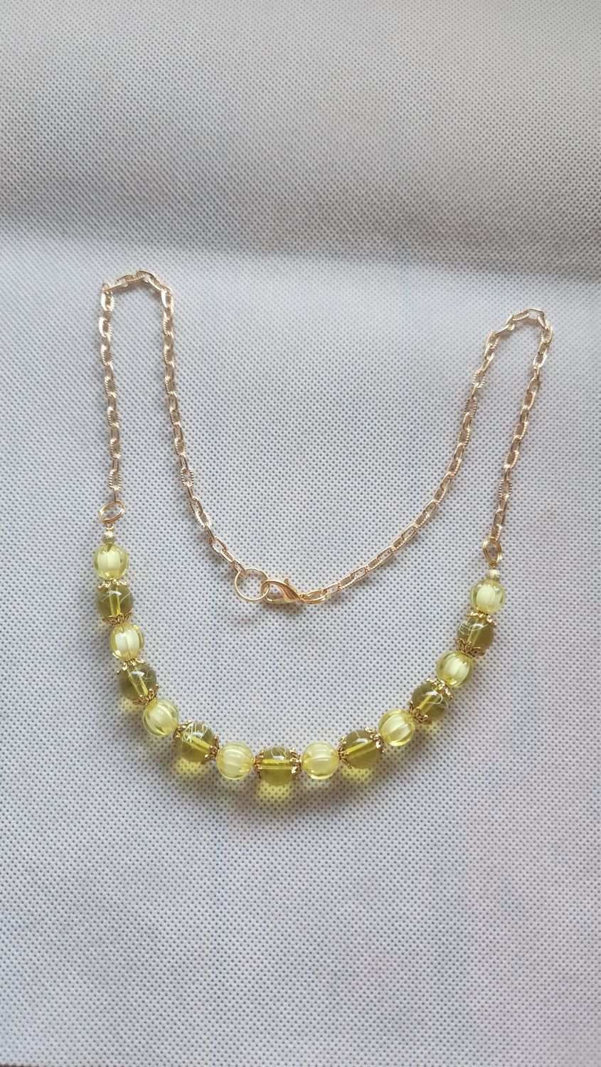 GREEN BEADED NECKLACE