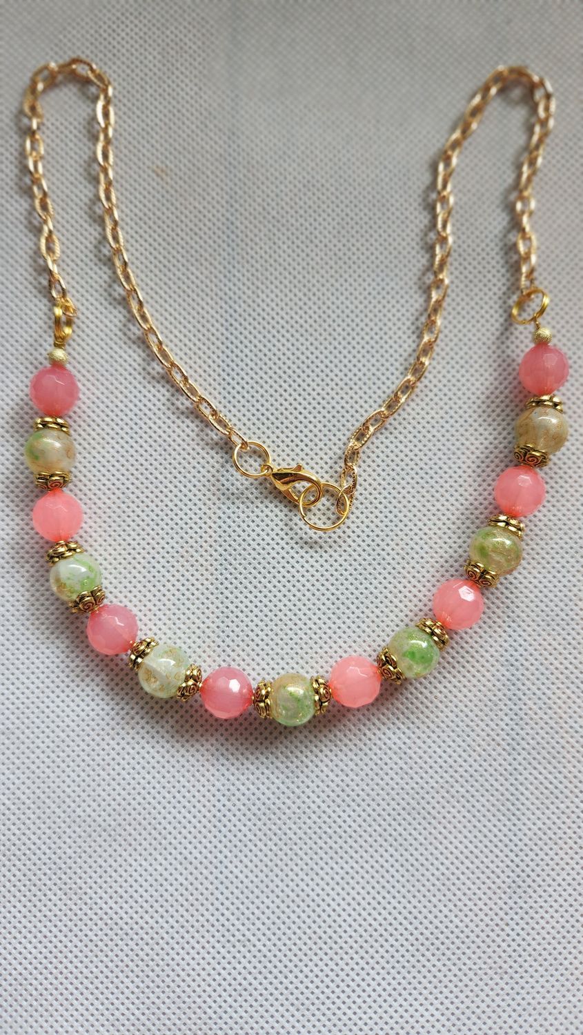 PINK &amp; GREEN BEADED NECKLACE