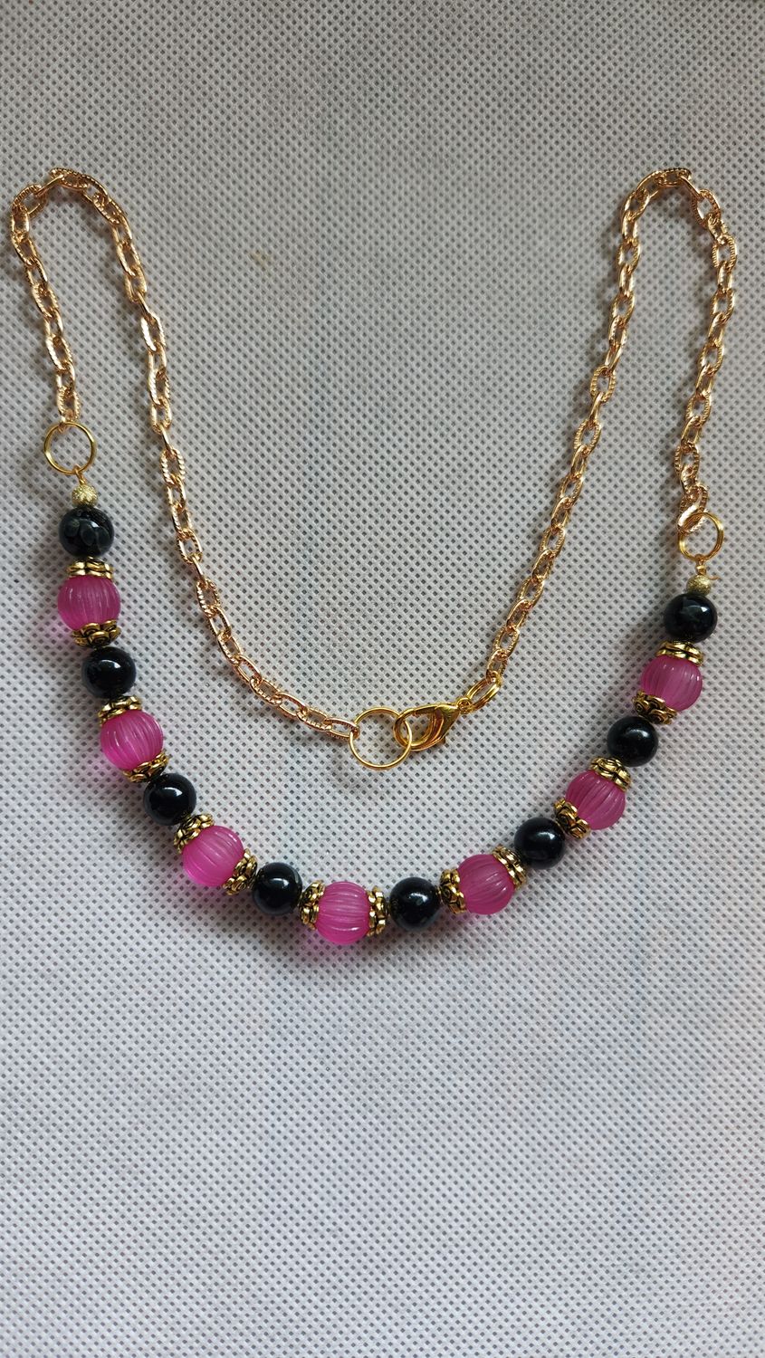 PINK &amp; BLACK BEADED NECKLACE