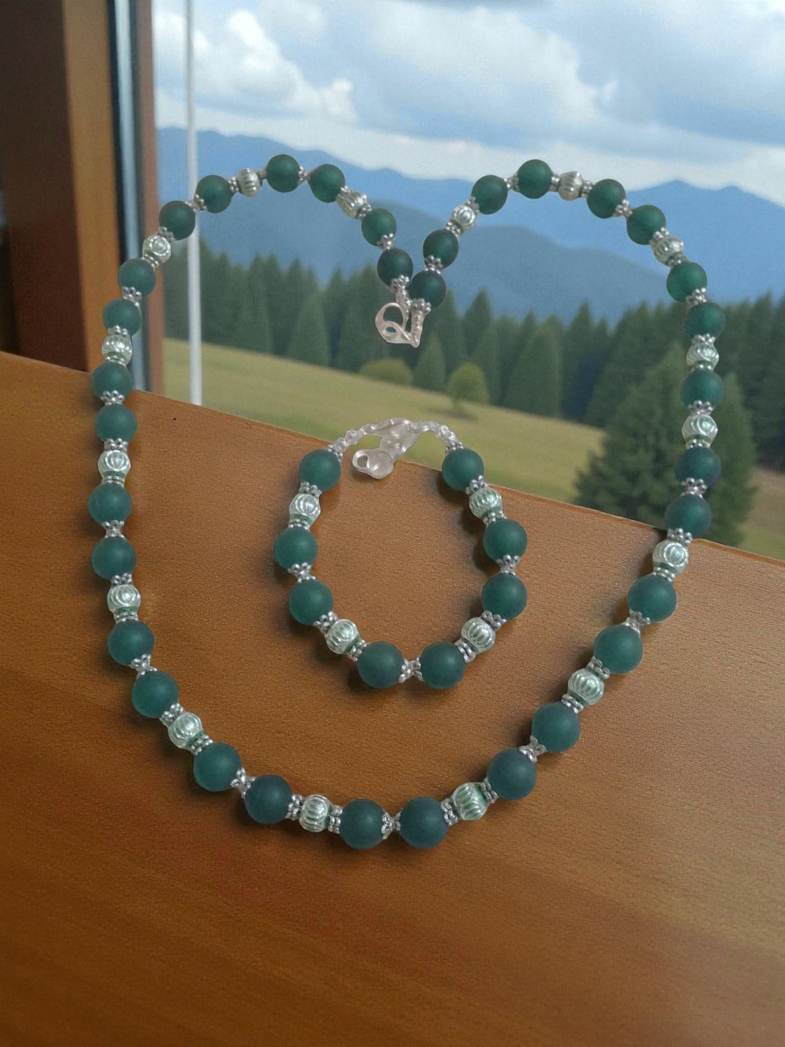 GREEN BEADED JEWELRY SET