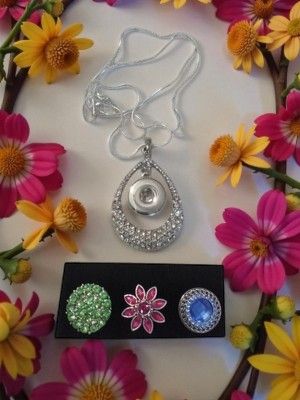 Snap Button Pendant Necklace