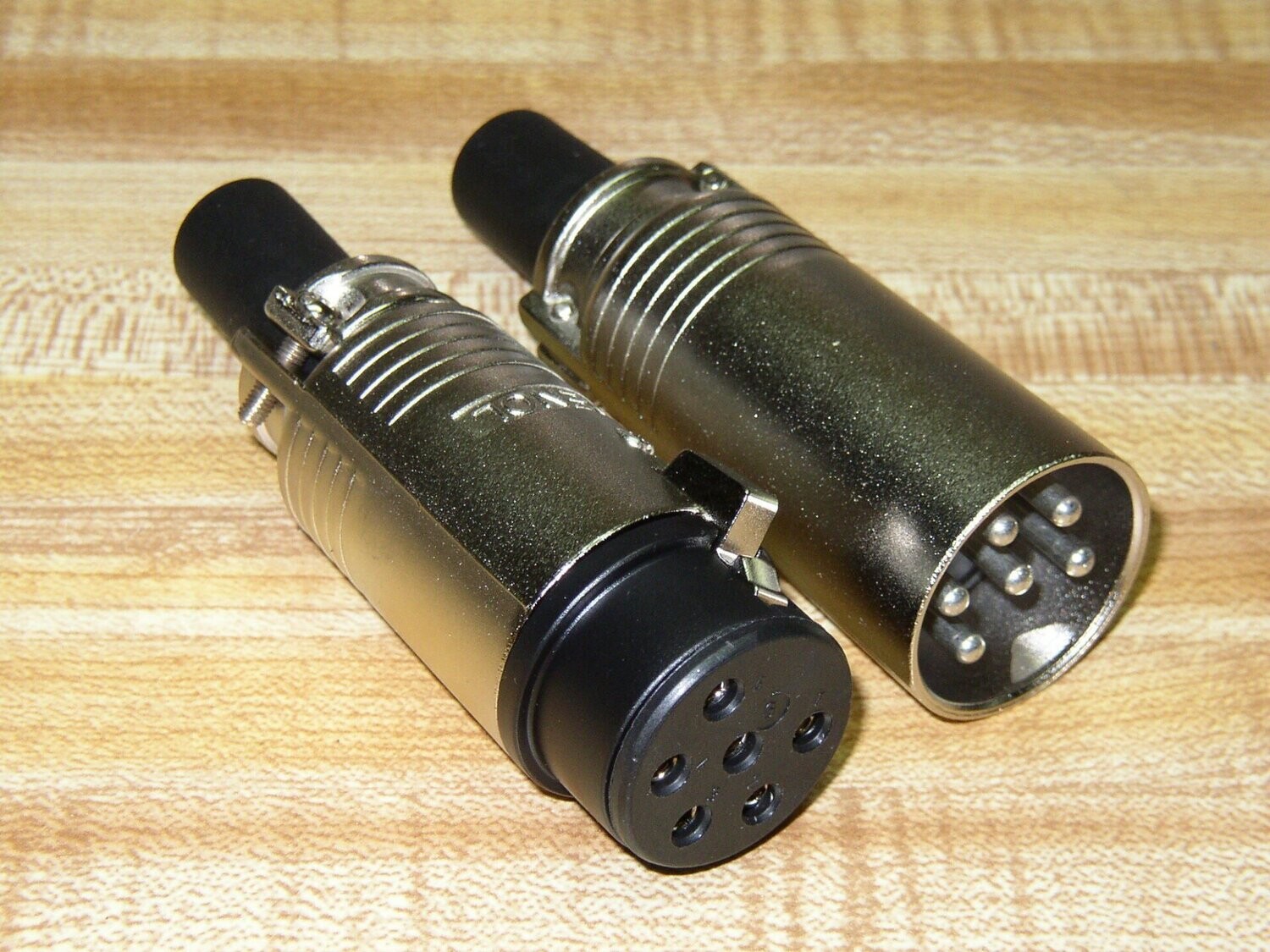 Amphenol Male / Female Cable Connectors