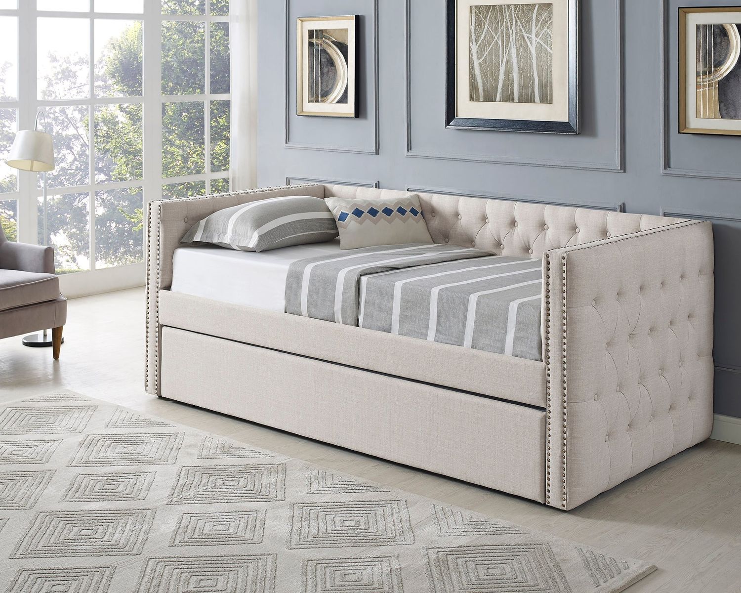 DAY BED W TRUNDLE