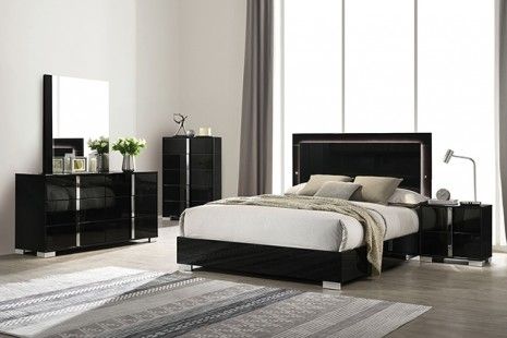 4PC BEDROOM SET BLACK WITH SILVER