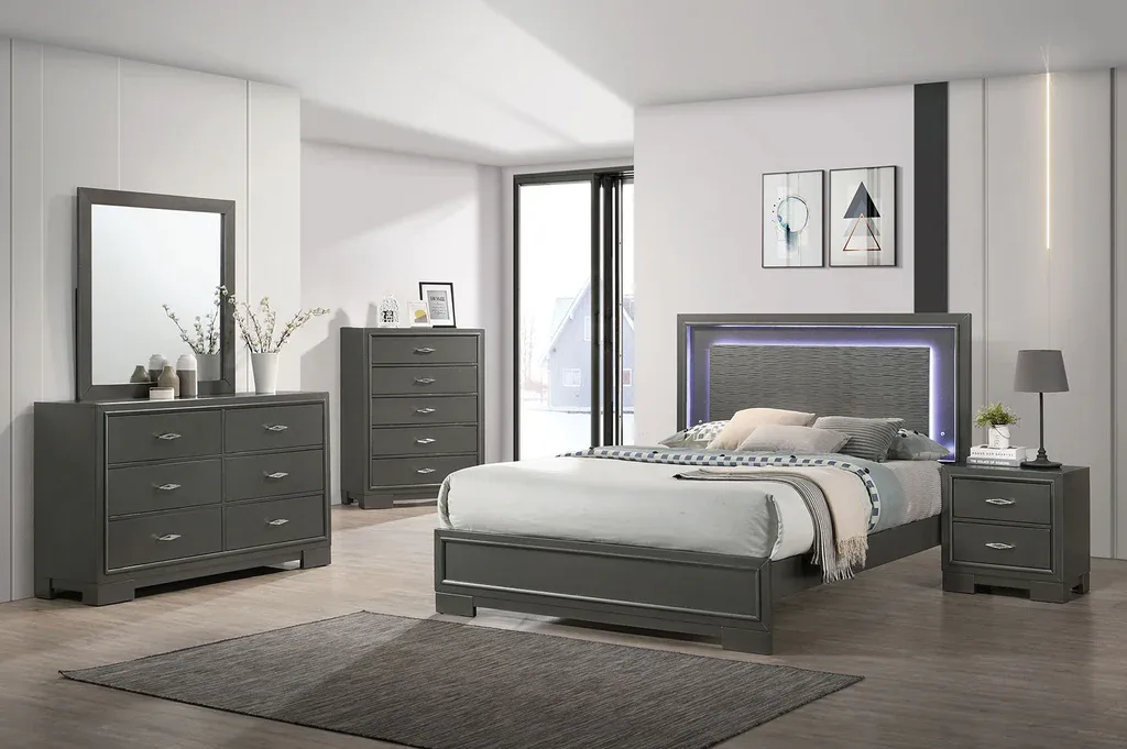 GRAY LIGHT 4PC BEDROOM SET