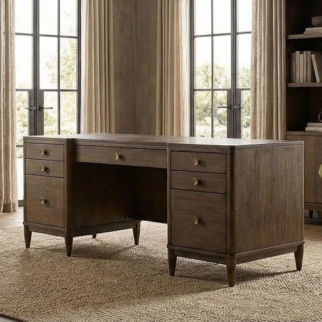 CLASSIC WOODEN DESK